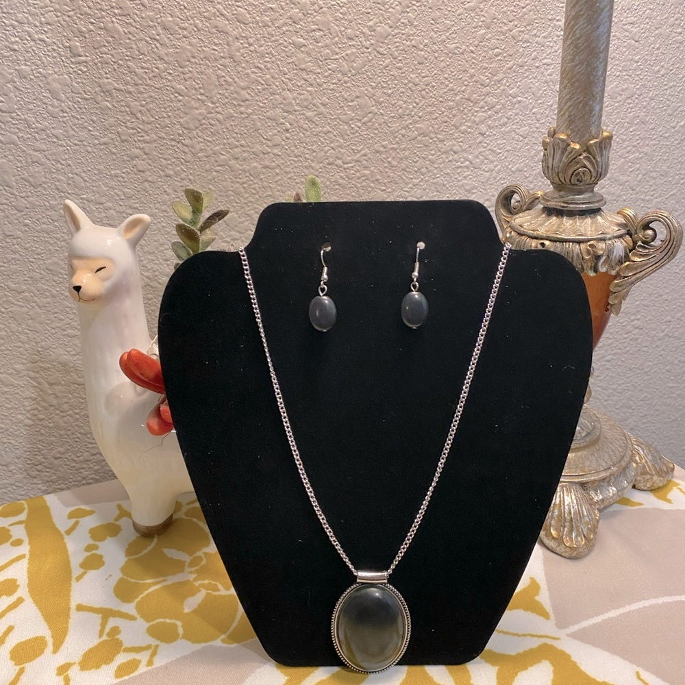 Paparazzi Jewelry Necklace with Black Stone and Matching Earrings